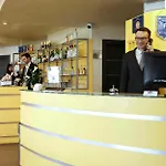 达马酒店