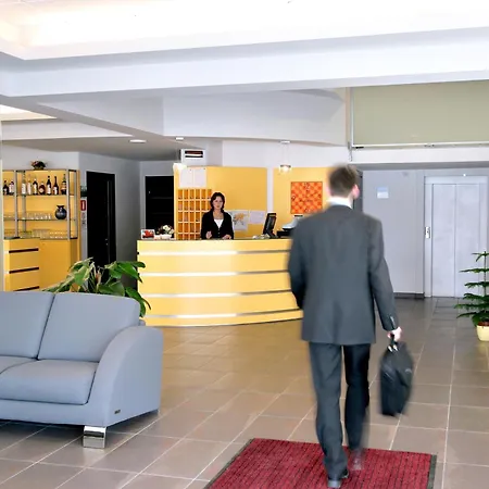 Dama Hotel