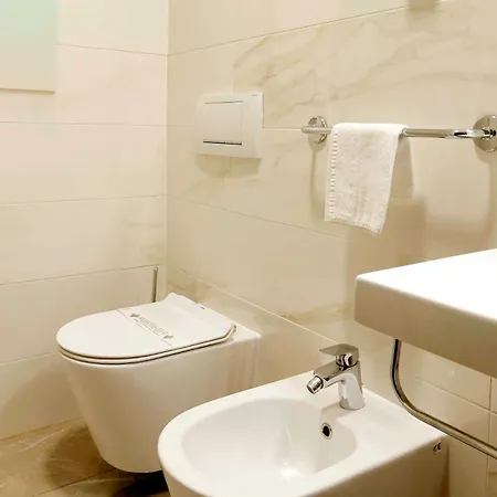 Dama Hotel