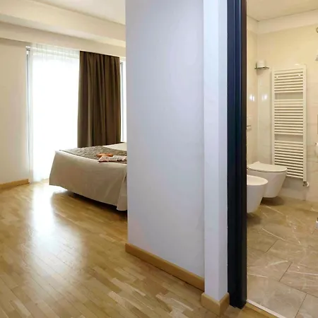 Dama Hotel 3*