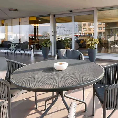 Hotel Dama 3*