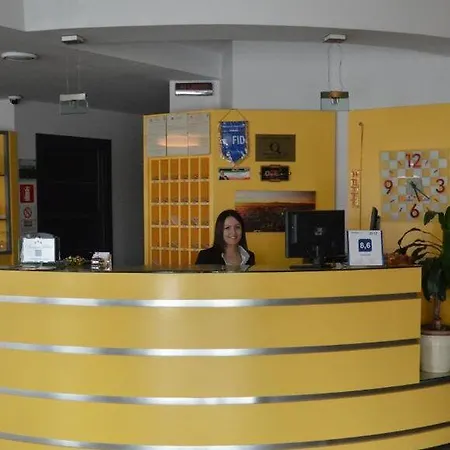 Dama