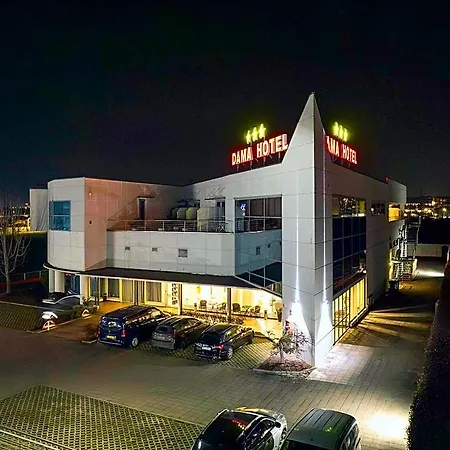 Dama Hotel 3*