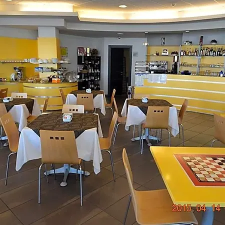 Hotel Dama 3*