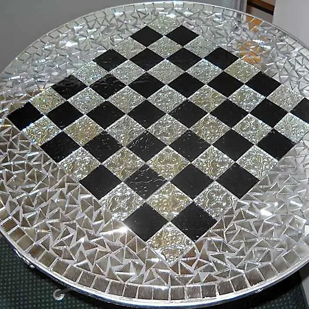 Dama