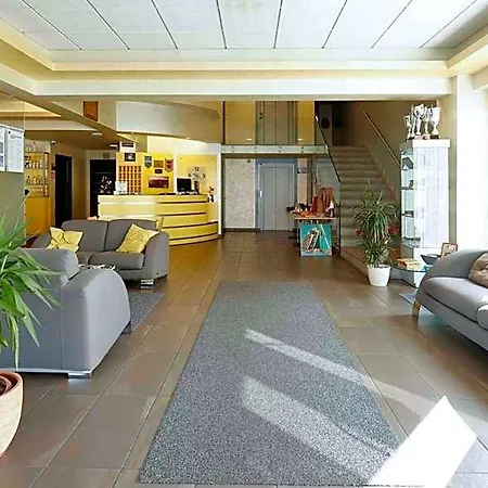 Dama Hotel