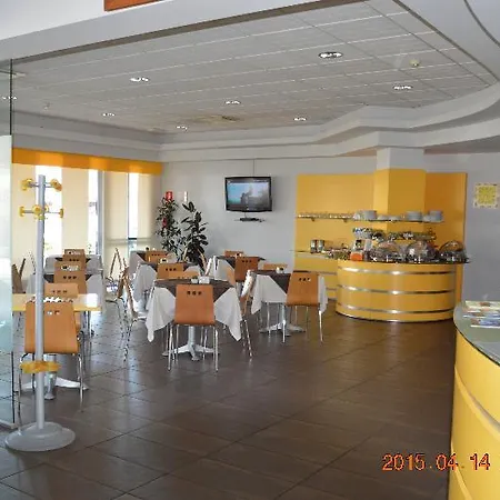 Hotel Dama 3*